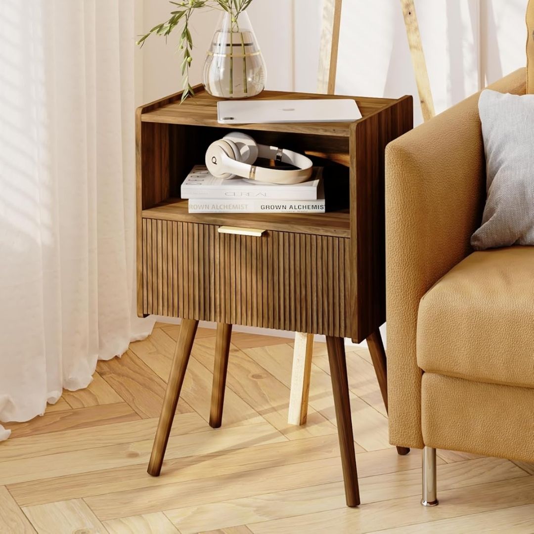 Lasse – Moderner Nachttisch im Mid-Century-Design mit Schublade