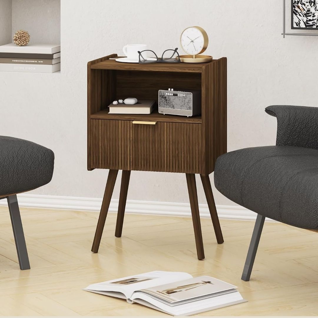 Lasse – Moderner Nachttisch im Mid-Century-Design mit Schublade