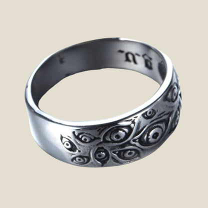 Tristan – Gotischer Bandring mit kunstvollem Augen-Design