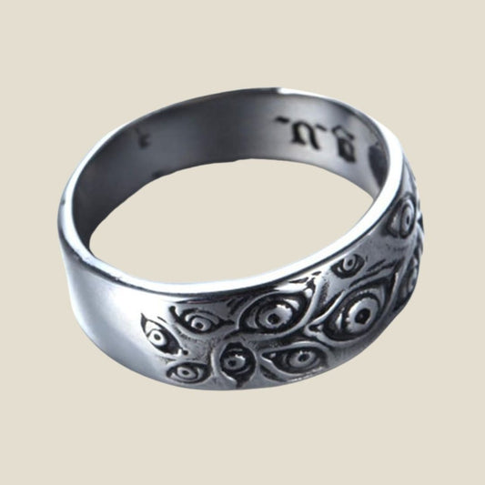 Tristan – Gotischer Bandring mit kunstvollem Augen-Design